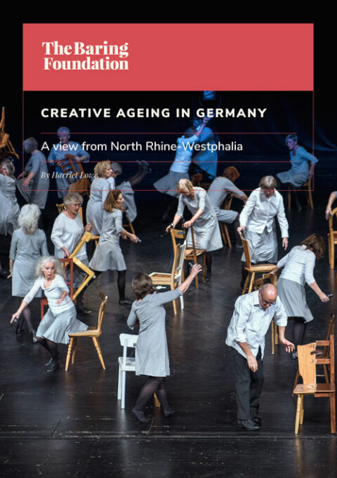 Cover "Creative Ageing in Germany". Foto von Stephan Haeger der Produktion des Solinger Tanztheaters 55+. Ältere Menschen auf einer Bühne mit Stühlen